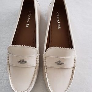 New Coach Off White Patent Leather Loafer 9.5